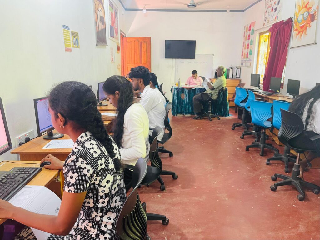ICTT NVQ Level-03 தொழிற்பயிற்சி நெறியினை பூர்த்தி செய்த 09 பயிலுனர்களுக்கான மதிப்பீடு