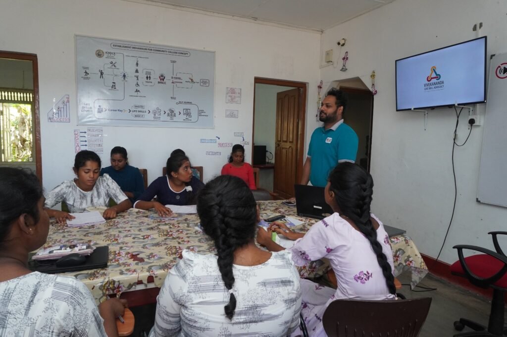 கரடியனாறு மனித நேயம் சமுதாயக் கல்லூரியில் நடைபெற்ற Goal Setting நிகழ்வு