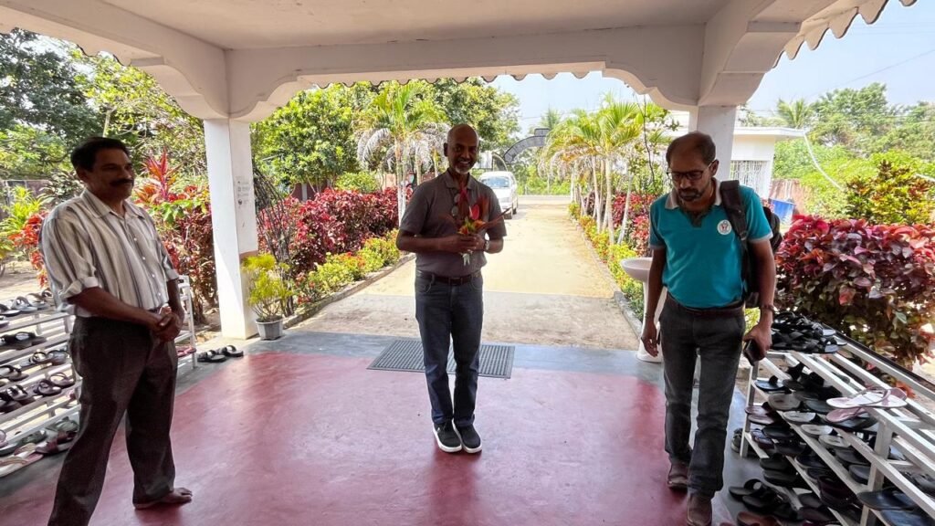 விவேகானந்த சமுதாய அறக்கட்டளையின் நிதி உதவியாளரின் களவிஜயம் 