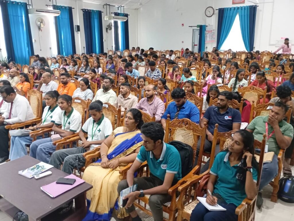 களுவாஞ்சிக்குடி பிரதேச செயலகத்தில் நடைபெற்ற தொழில் சந்தை 